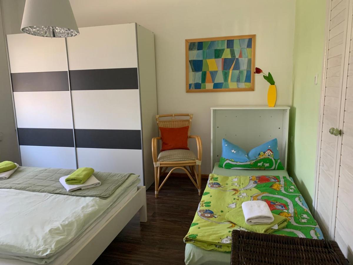 Helenes Ferienwohnung Auf Dem Bauernhof - Lausitzer Seenland Lauta Bagian luar foto