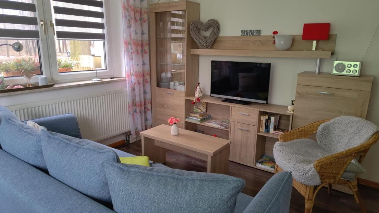 Helenes Ferienwohnung Auf Dem Bauernhof - Lausitzer Seenland Lauta Bagian luar foto