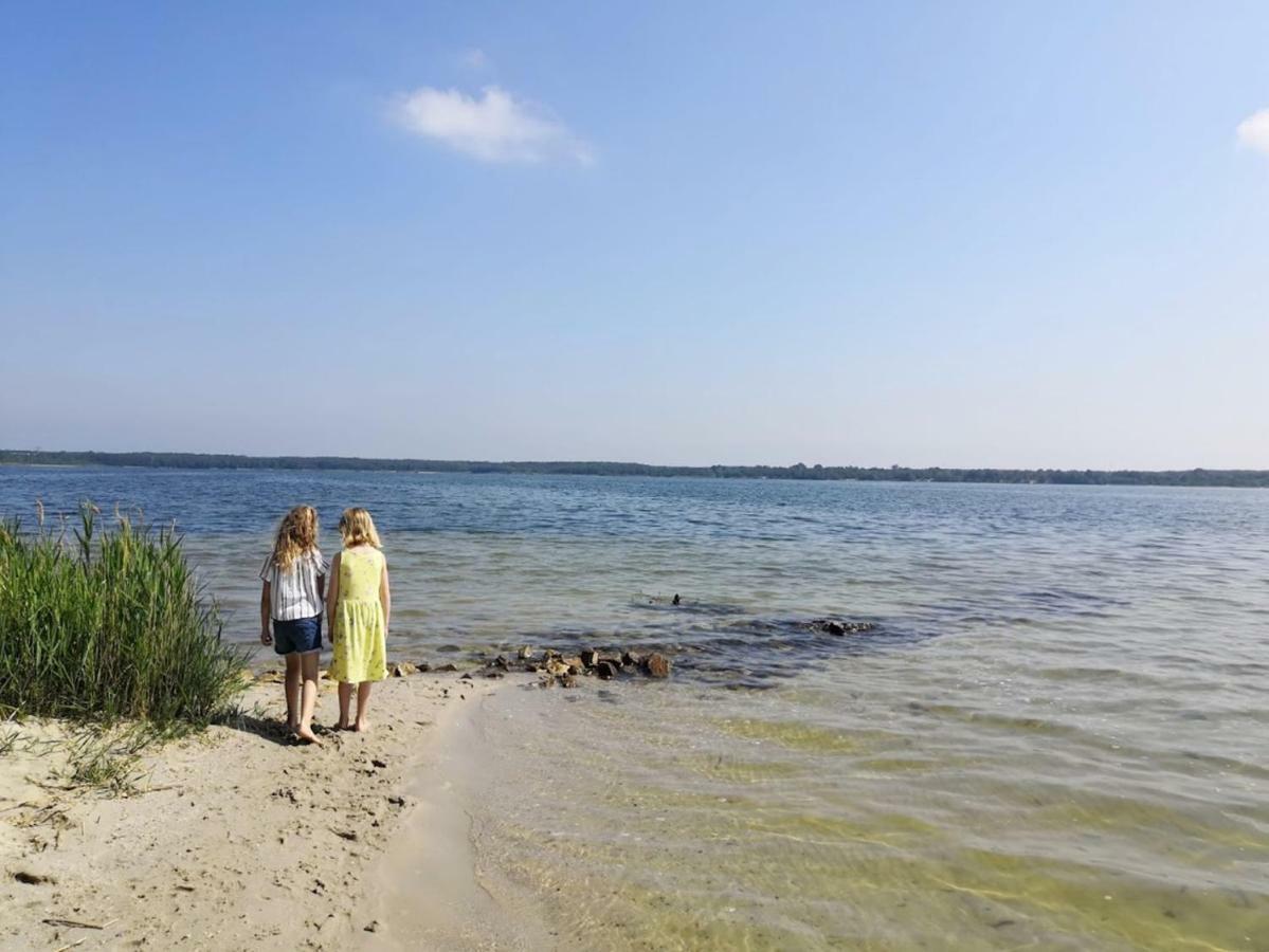 Helenes Ferienwohnung Auf Dem Bauernhof - Lausitzer Seenland Lauta Bagian luar foto